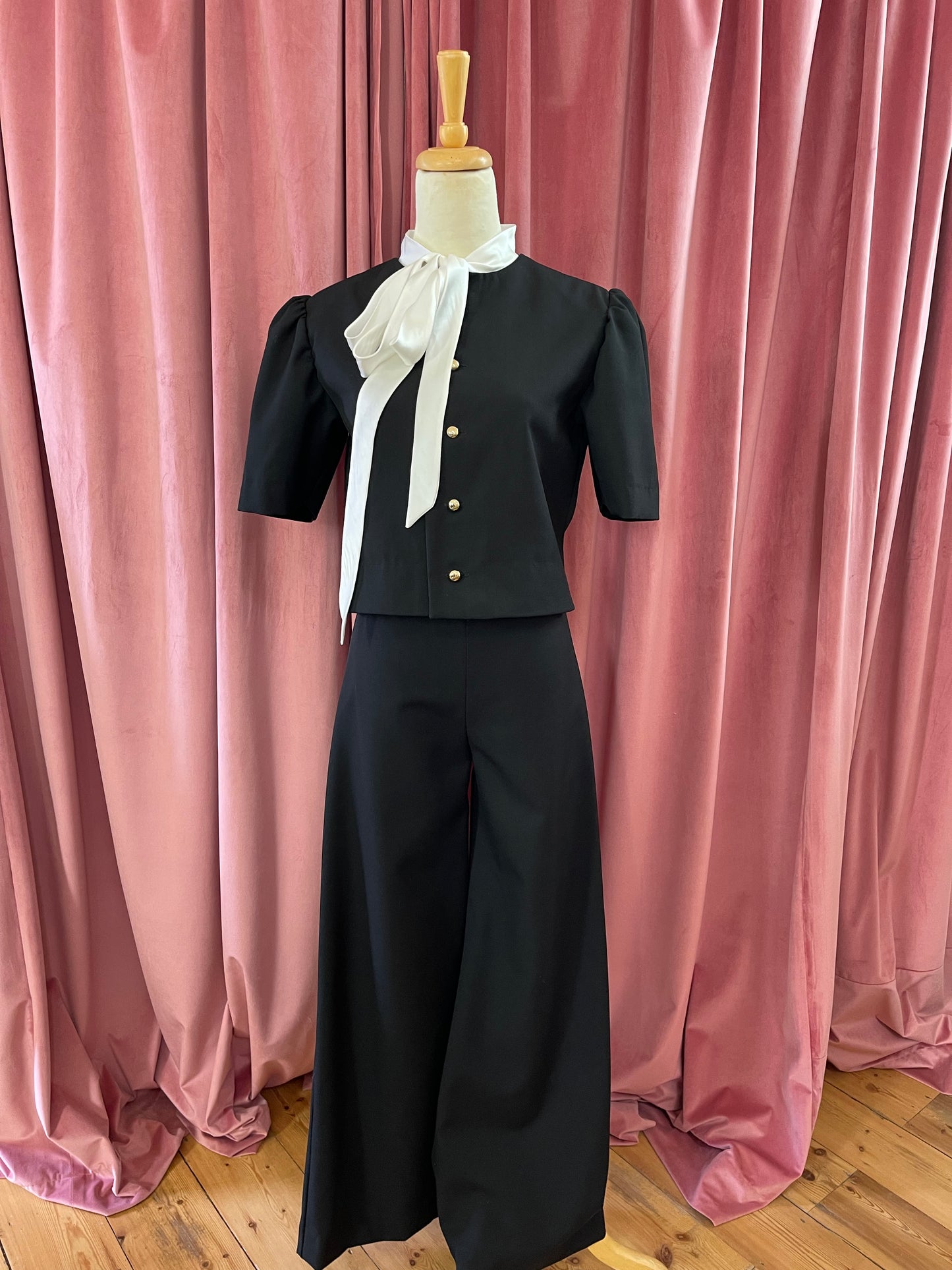 HVC Claudia Short Sleeve Jacket